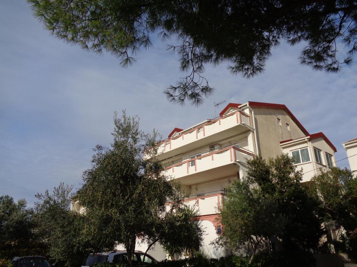 Apartments Miki 2 Novaglia Esterno foto